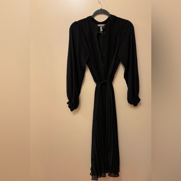 H&M Black Elegant Pleated Midi Dress with Waist Tie - Picture 4 of 6